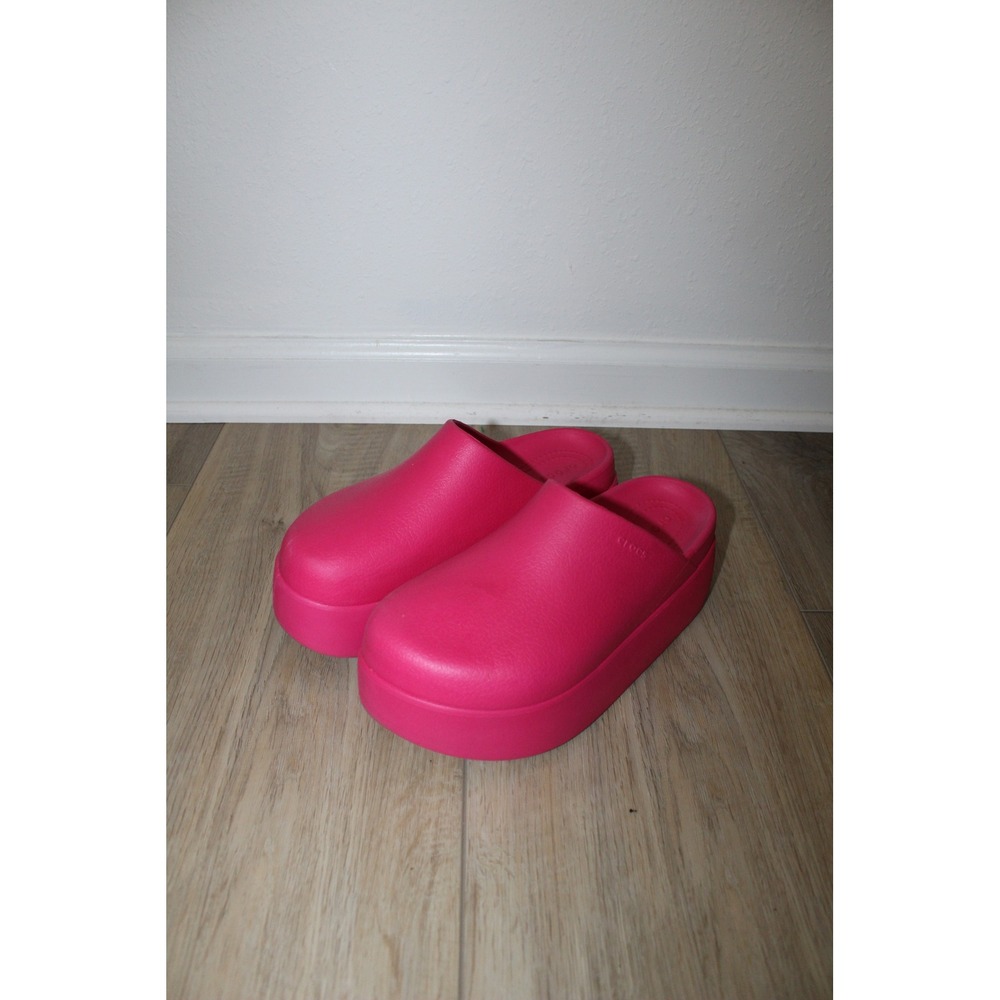 Crocs Dylan Pink Platform Clogs Women's Size 8 Slip On Shoes Barbie Viral Slide